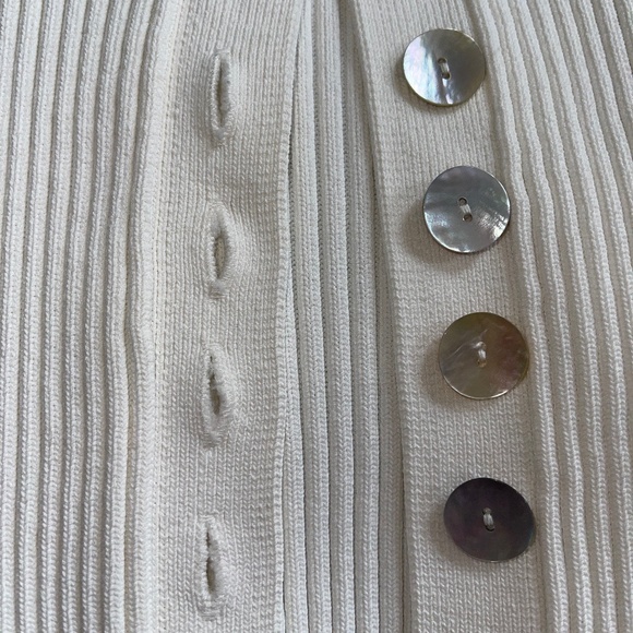 Cropped Shell Button Rib Knit - Picture 6 of 6
